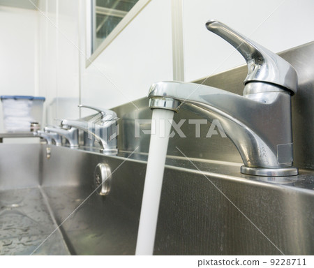 faucet 9228711