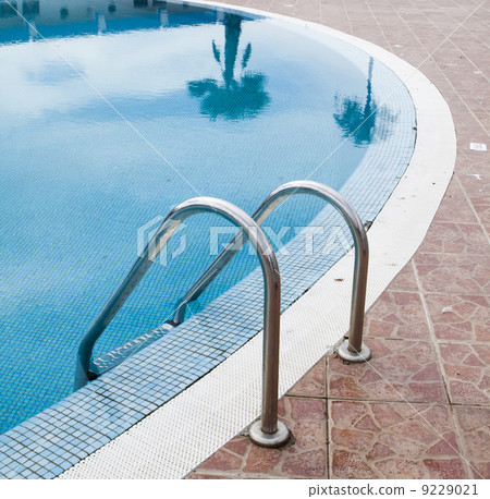 Swimming pool 9229021