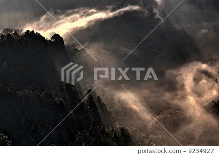 Dawn of Kujuku Valley 9234927