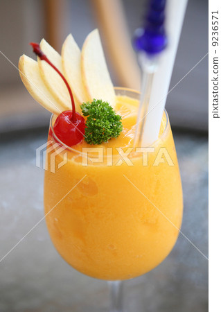 Orange juice 9236571