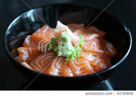 Salmon sushi don 9236909