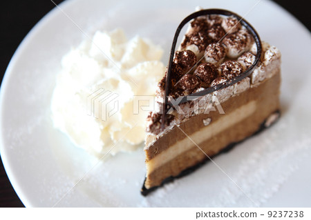 Tiramisu cake 9237238