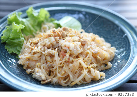 Thai food padthai fried noodle with shrimp Thai food padthai fried noodle with shrimp 9237388