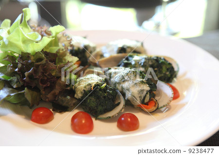 Baked mussels with cheese Baked mussels with cheese 9238477