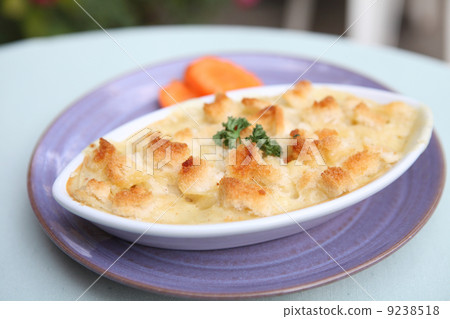 Macaroni and cheese 9238518
