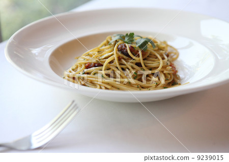 Spaghetti with a spicy scallop Spaghetti with a spicy scallop 9239015
