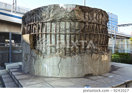 阪神高速公路的“RC碼頭”被阪神 - 淡路大地震（阪神高速公路/京橋出口附近/兵庫縣神戶市）破壞 9241027