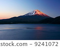 富士山在日落時 9241072