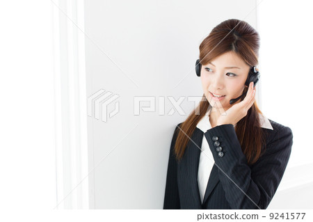 女操作員圖像 9241577