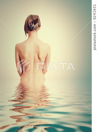 female back water female back water 9241931