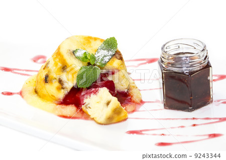 Cottage cheese pie with jam on white background in restaurant 9243344