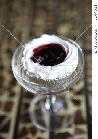 Berry fruit cake Berry fruit cake 9244011