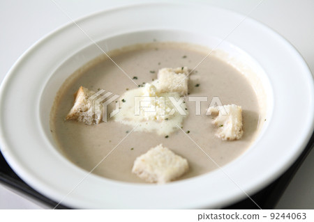 Mushroom soup 9244063