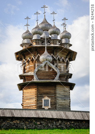 Wooden church at Kizhi under reconstruction 9244258