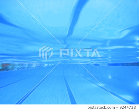 swimming pool zoom focus 9244728