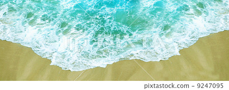 beach and sea close-up 9247095