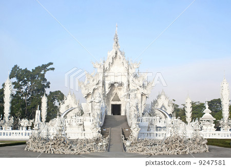 Wat Rong Khun. 9247581