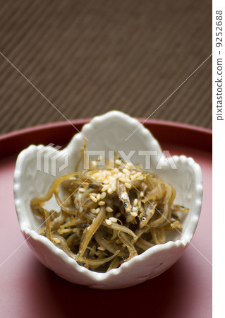 Small girls 2 9252688