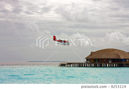 Island in ocean, Maldives 9253114