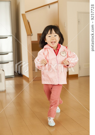 跑步的女孩 9257728