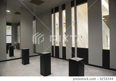 Smoking area  9258344