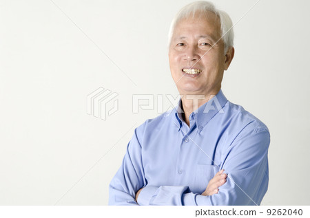 senior asian businessman 9262040