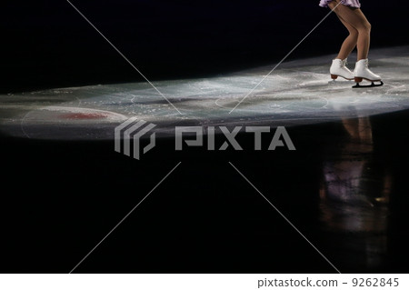 Figure skating 9262845