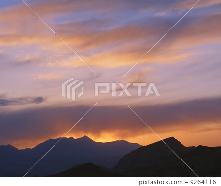 Western sunset Western sunset 9264116