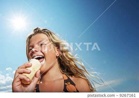 9267161