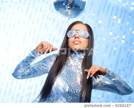 9268187