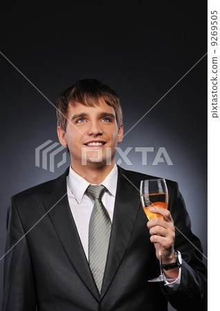 9269505