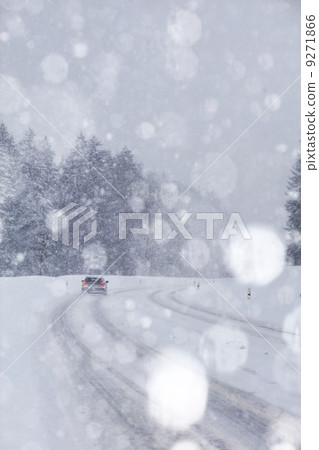 car snow traffic car snow traffic 9271866