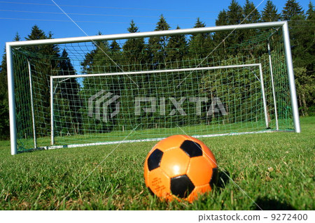 soccer ball outdoors 9272400