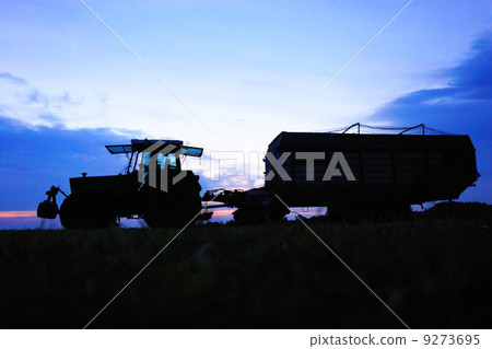 The Tractor The Tractor 9273695