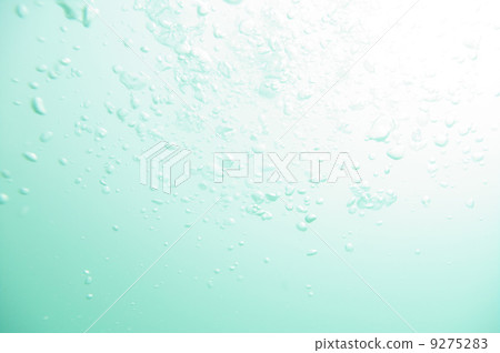 air bubbles in fresh blue water air bubbles in fresh blue water 9275283