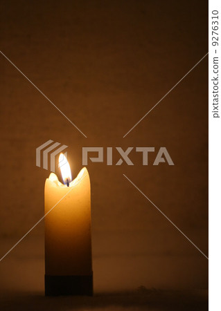 Closeup of burning candles Closeup of burning candles 9276310