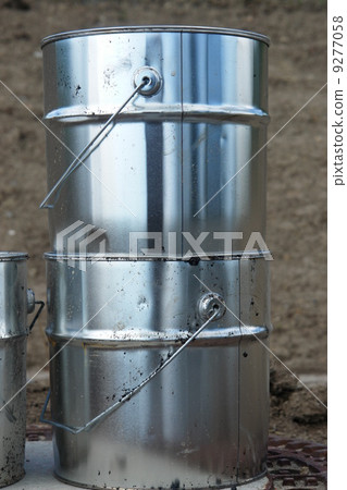 can metal can metal 9277058