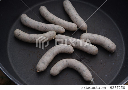 bbq sausages pan 9277250