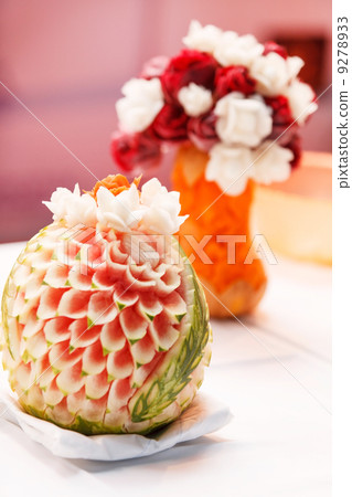Watermelon i fruit carving 9278933