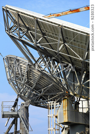 satellite dish satellite dish 9280323