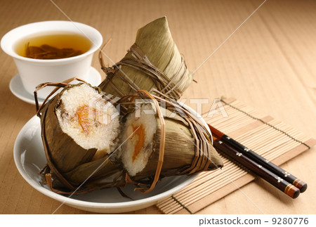 Rice dumplings with tea 9280776