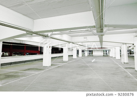 Parking garage 9280876