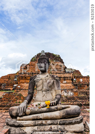 Giant buddha statue Giant buddha statue 9283019