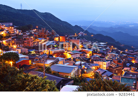 chiu fen village at night, in Taiwan 9283441