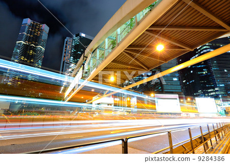 Traffic at night 9284386