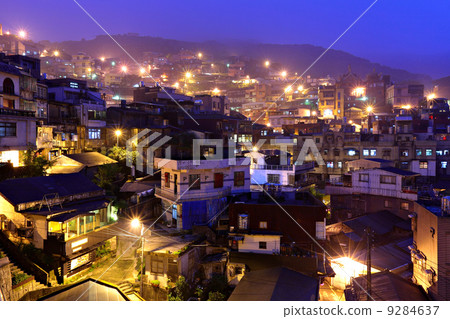 chiu fen village at night, in Taiwan 9284637