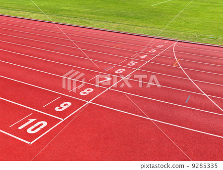 Running track for athletes 9285335