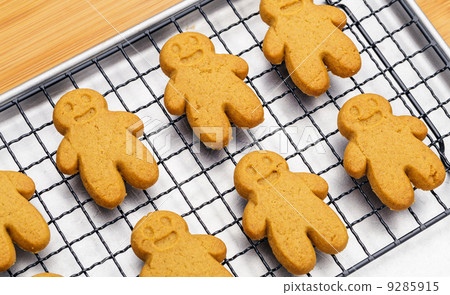 Homemade gingerbread cookies 9285915