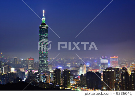 taipei city night scene 9286041