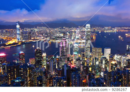 hong kong city at night 9286267